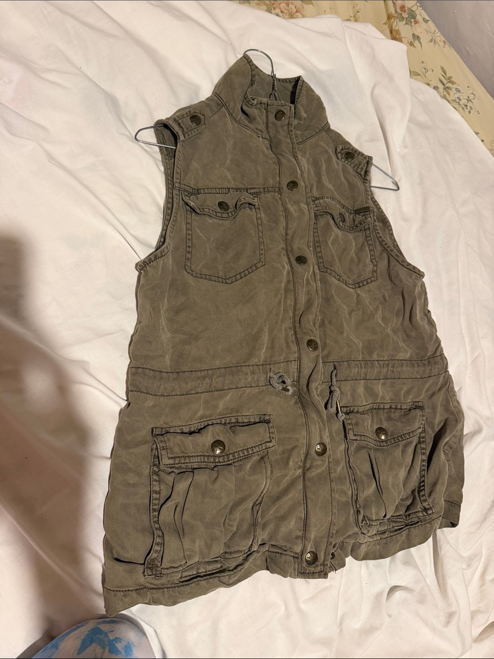 Max Jeans Adjustable Lg-XS Olive Green Utility Vest with Button & Zipper Front